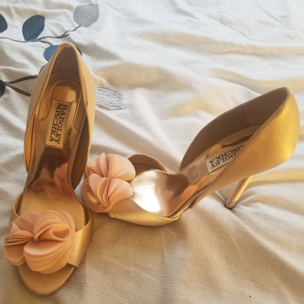 Bridal 👠 - Picture 2 of 4